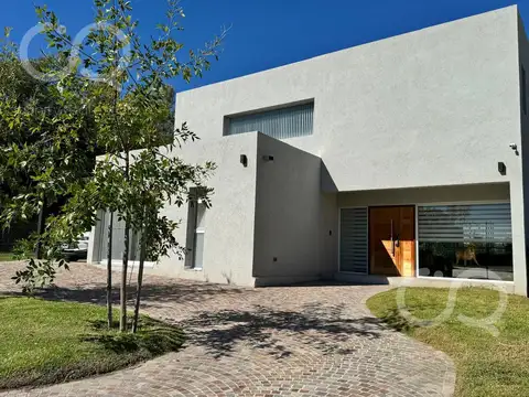Casa en Pilar Del Este