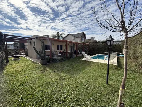 Jardines de Escobar al 100