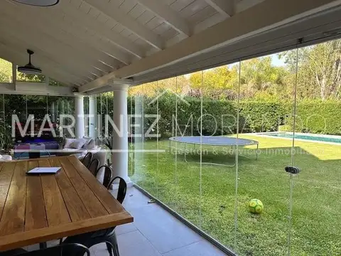 Casa 4 ambientes con 4 baños