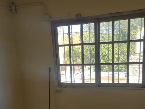 Depto Tipo Casa en Alquiler de 1 dormitorio