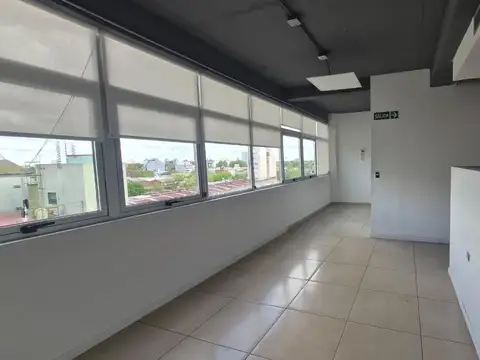 Oficina en Pompeya