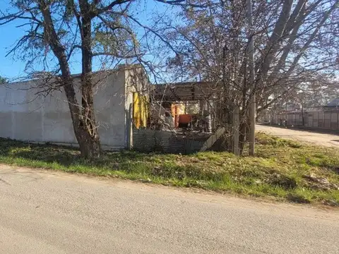 se alquila terreno con tinglado en lujan