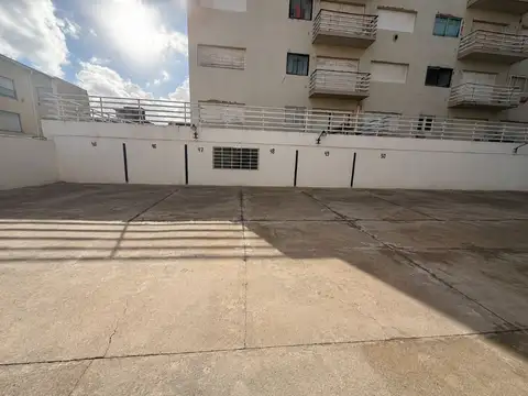 Cochera externa para vehiculo mayor