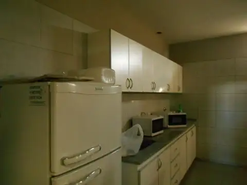 Av. Pres. Arturo U. Illia 1800