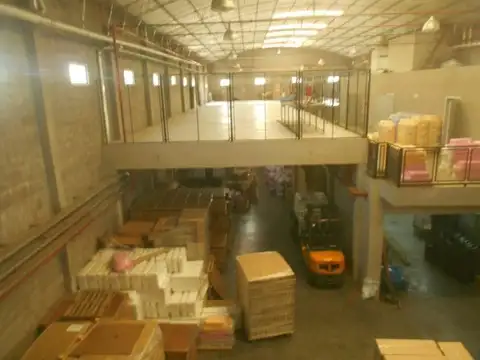 Galpon en Venta en Bella Vista, USD 890.000