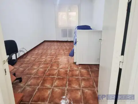 Casa 6 ambientes con 3 baños