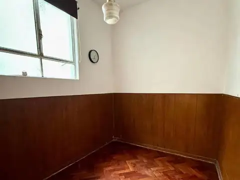 Humberto 1 1200, Piso 5°