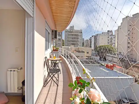 VENTA DEPTO DE 4 AMB, CON SUITE, VESTIDOR Y BALCON