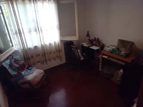 Casa 5 ambientes con 1 baño