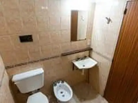 Casa en Alquiler con 1 cochera