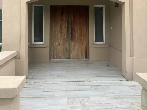 Casa en Alquiler de 3 dormitorios