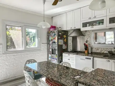 CASA EN VENTA EN ROBLE JOVEN