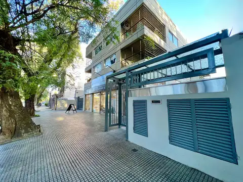 Departamento en Alquiler - Acassuso / 2 Ambientes, Cochera y Balcón!