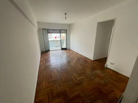 Lambaré 1100, Piso 7