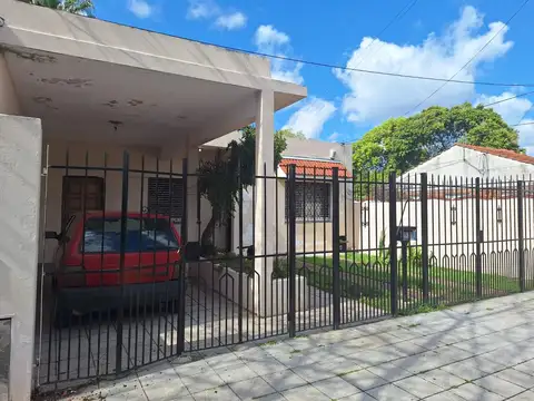 Casa en Venta en Adrogue, USD 160.000