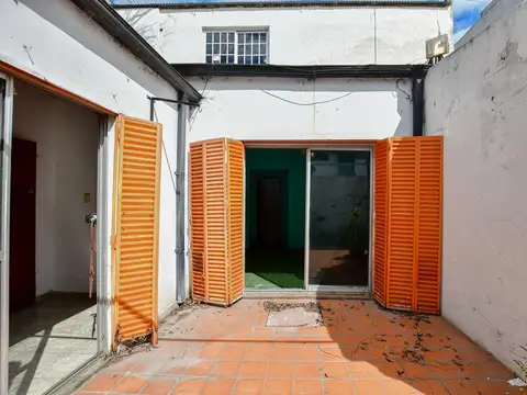 Depto Tipo Casa 6 ambientes con 2 baños