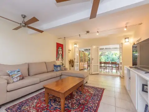 VENTA CASA LOTE PROPIO 6 AMB COLEGIALES JARDIN