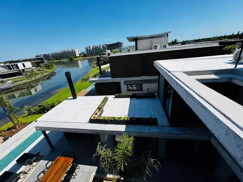 Casa en Alquiler Temporal con 1 cochera