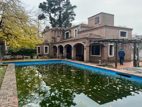 Gobernador Castro 100