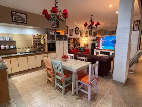 VENTA CASA 4 AMB COCHERA PATIO LUGANO APTO CREDITO