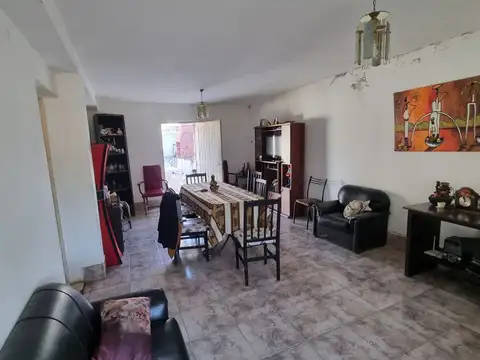 Casa 4 ambientes con 1 baño
