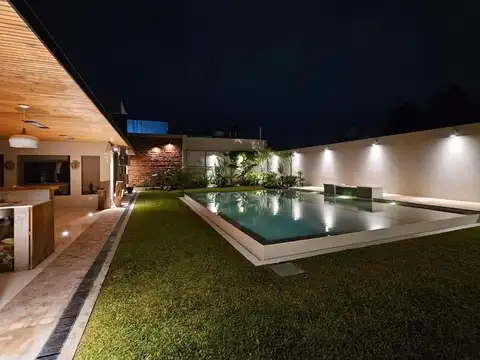 VENTA CASA/QUINTA EN MERCEDES