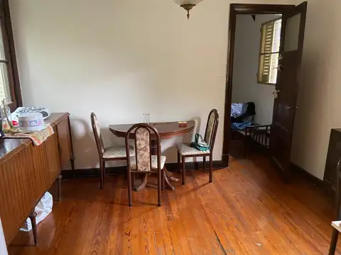 Venta PH en dos plantas ideal uso comercial! 330 m2 mas azotea!