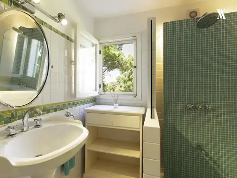 Amplia casa con 6 hectáreas