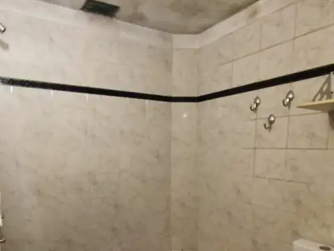 Local, consultorio, estudio, oficina de 110m² cubiertos