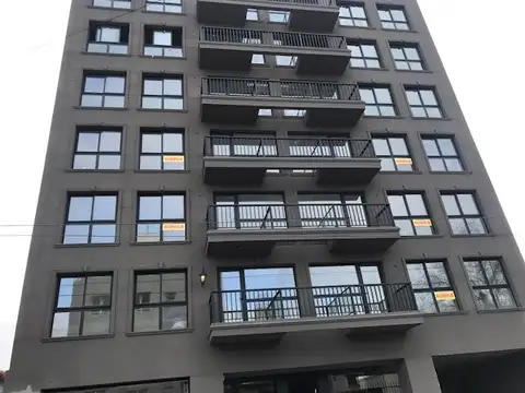 Gran piso de oficinas. Zona Shopping Aldrey.