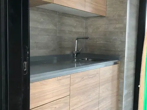 Oficina en Alquiler con 1 cochera