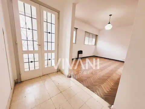 VENTA PH TIPO CASA. PB FTE Calle 9 entre 58 y  59 La Plata VIVANI PROPIEDADES