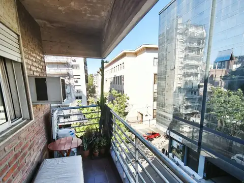 Mariano Moreno 1500, Piso 4