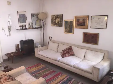 Alzaga e/ Florencio Varela e Indalecio Gomez 1800, Piso PB