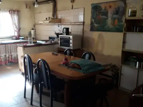 Casa 4 ambientes con 1 baño