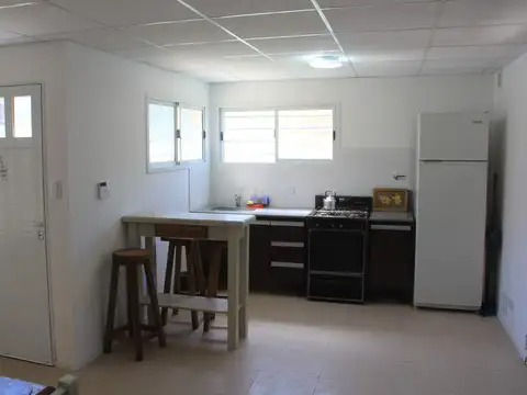 Casa 10 ambientes con 4 baños