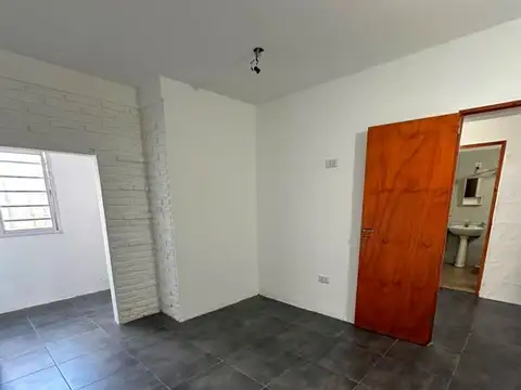Depto Tipo Casa en Alquiler de Monoambiente