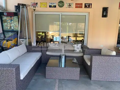 Casa 4 ambientes con 4 baños