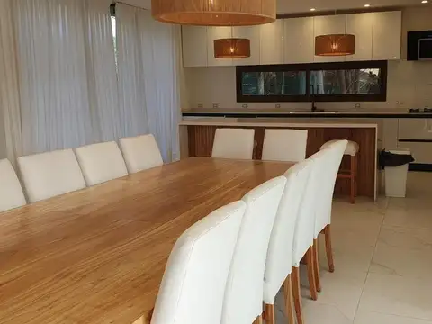 Casa en Venta en Costa Esmeralda, USD 920.000