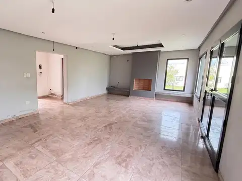 Casa en Venta en Los Nogales, USD 115.000