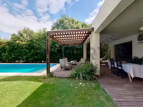 Casa en Venta al Este