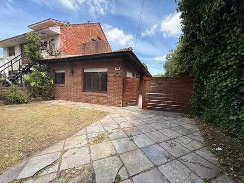 Casa en Venta con 3 cocheras