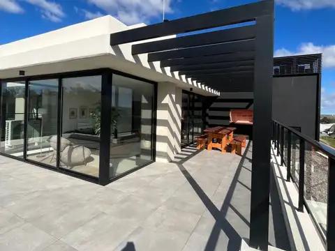 Departamento 4 ambientes con 2 baños