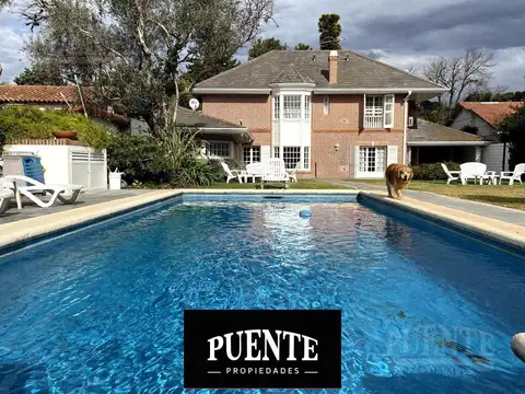 Importante Chalet en Venta en Monte Grande sobre lote de 1400 m2