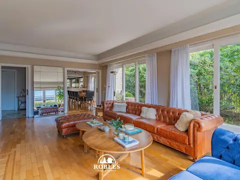 Casa 5 ambientes con 6 baños