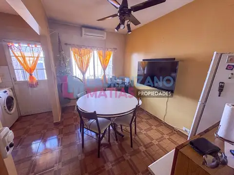 Depto Tipo Casa 4 ambientes con 2 baños