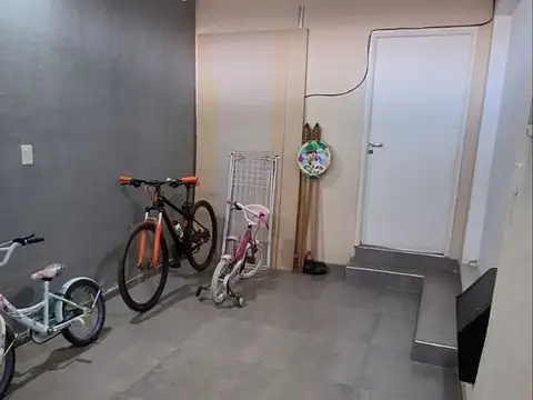 Casa 6 ambientes con 1 baño