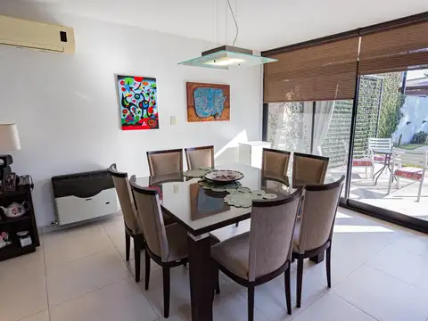 Casa en Venta al Este