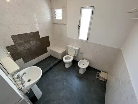 Depto Tipo Casa en Alquiler en Wilde, $ 750.000