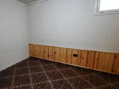 Departamento/local comercial 2 amb. en planta baja Centro Las Heras – Sin expensas – Acepta permutar